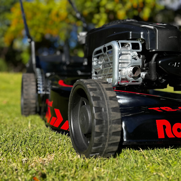Tri Blade 18 Hybrid Rotary Lawnmower Dethatcher Rolux